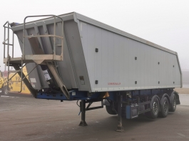 SCHWARZMÜLLER KIS-3/E 40m3 POZOR! PRASKLÝ DRŽÁK ZADNÍ NÁPRAVY - viz. FOTO