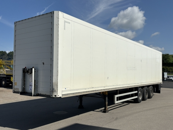 SCHMITZ Cargobull AG SKO 24/L izotherm