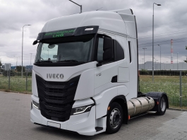 IVECO S-WAY AS440ST/FP LT LNG EURO 6