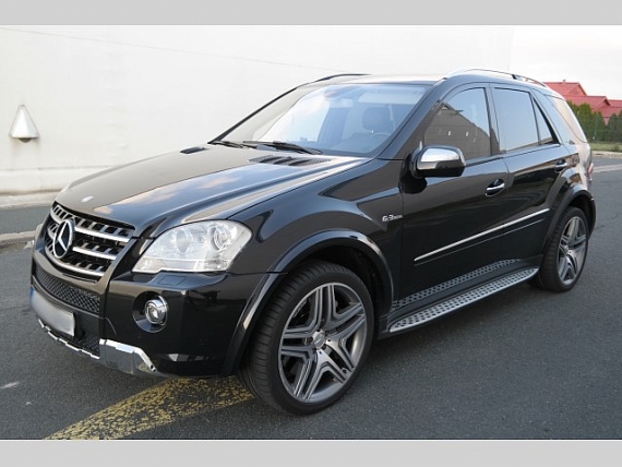 Mercedes-Benz Třídy M ML63 AMG